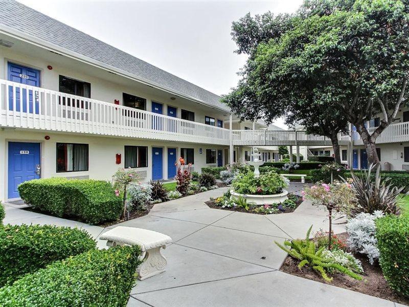 Motel 6-Marina, Ca - Monterey Eksteriør bilde