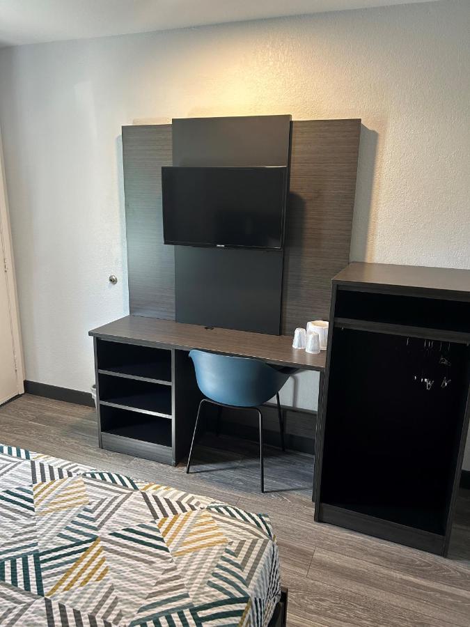 Motel 6-Marina, Ca - Monterey Eksteriør bilde