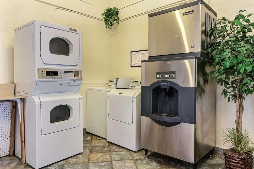 Motel 6-Marina, Ca - Monterey Eksteriør bilde