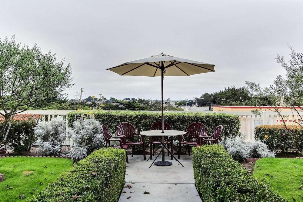 Motel 6-Marina, Ca - Monterey Eksteriør bilde