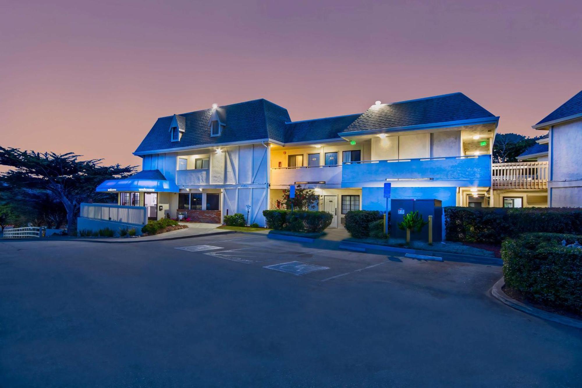 Motel 6-Marina, Ca - Monterey Eksteriør bilde