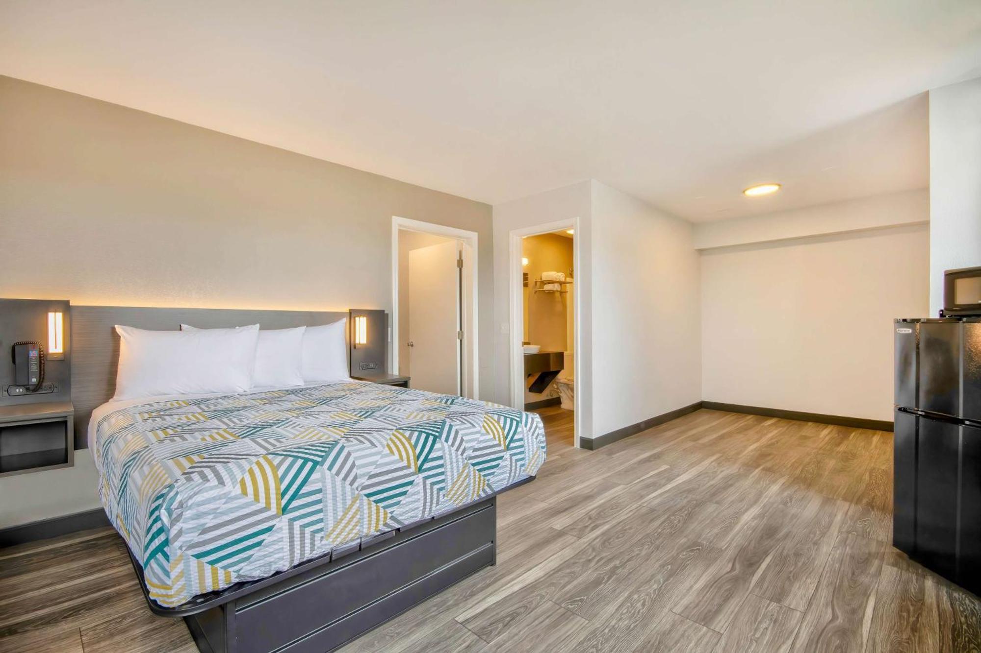 Motel 6-Marina, Ca - Monterey Eksteriør bilde